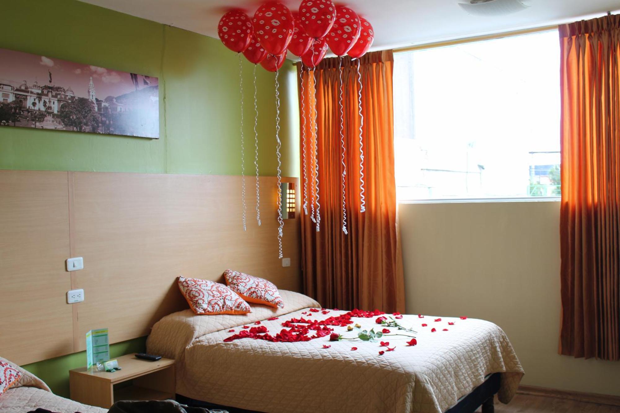 Hostal Terra 3 - Base Aerea Quito Exteriér fotografie