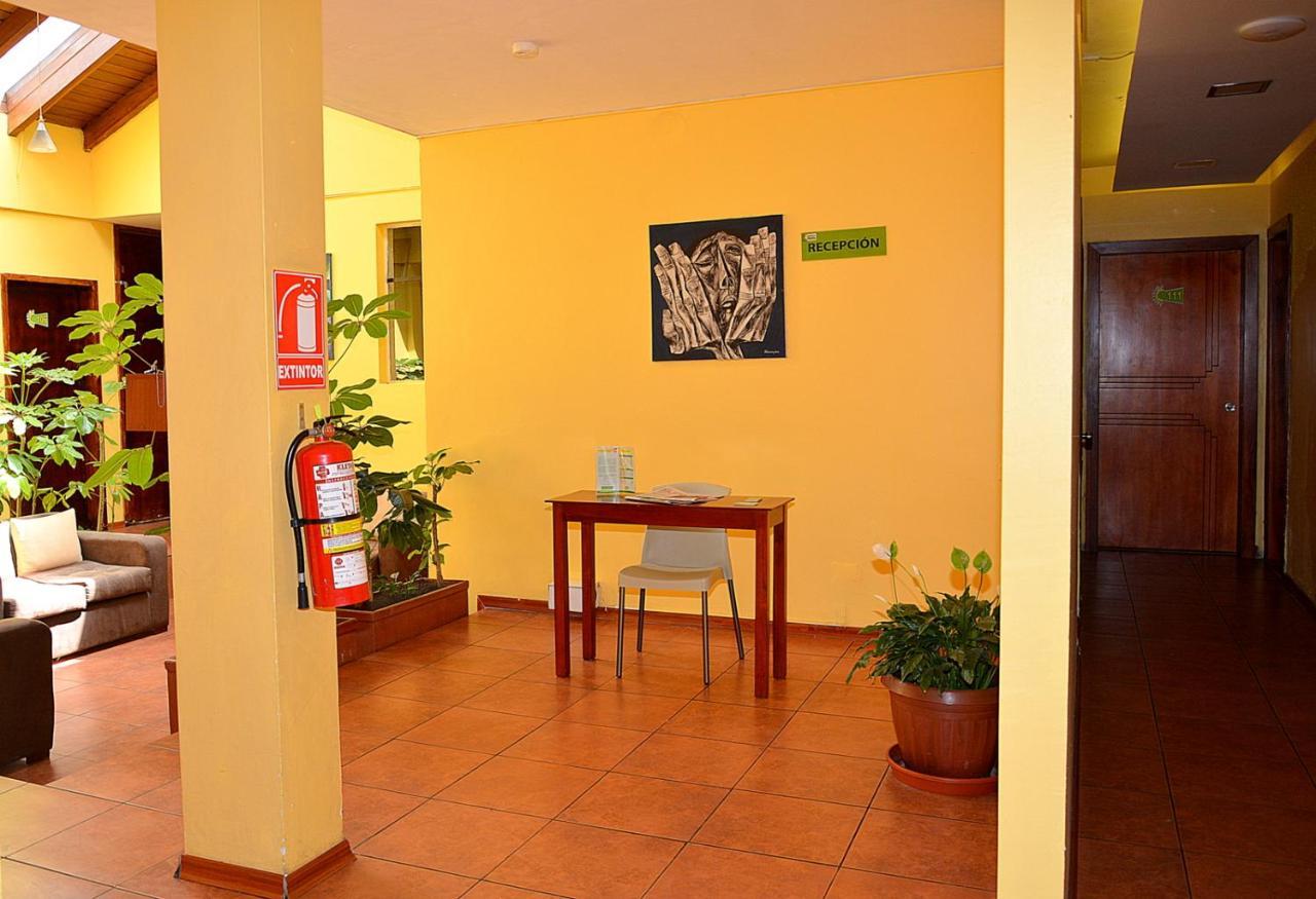 Hostal Terra 3 - Base Aerea Quito Exteriér fotografie